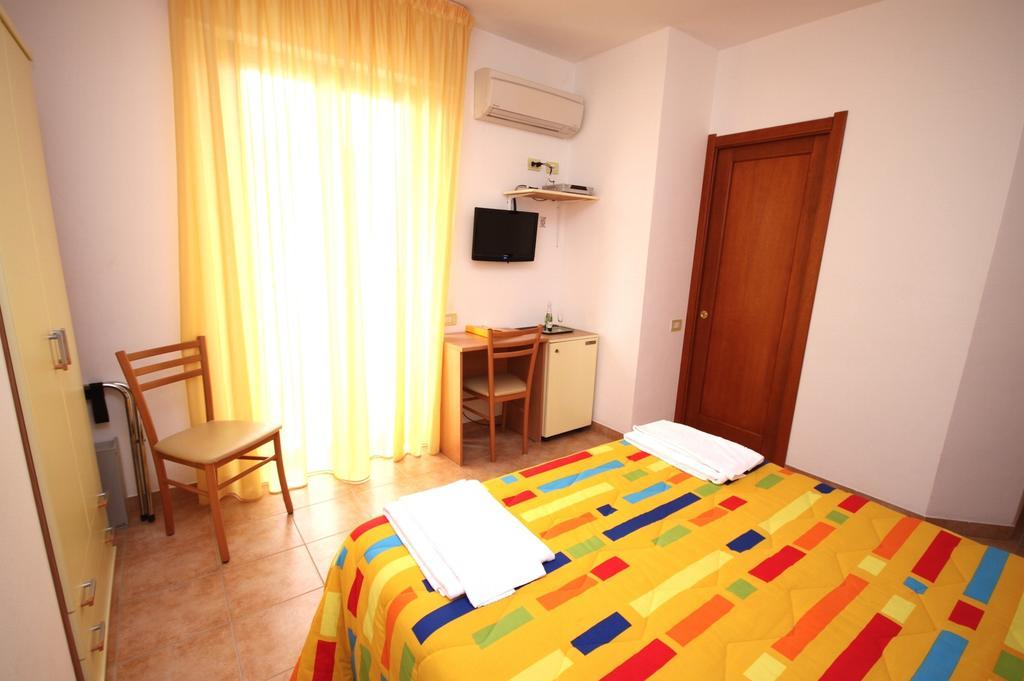 Hotel Alguer Habitación foto